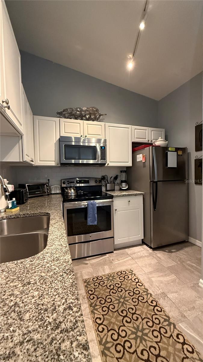 Image 8 of 27 For 8833 Grand Palms Circle B