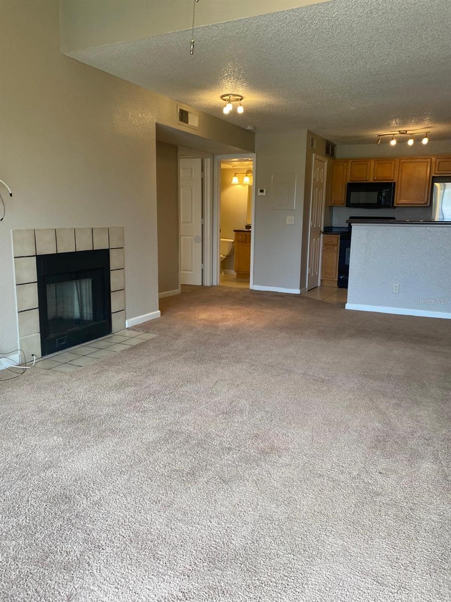 Image 6 of 13 For 320 Forestway Circle 306