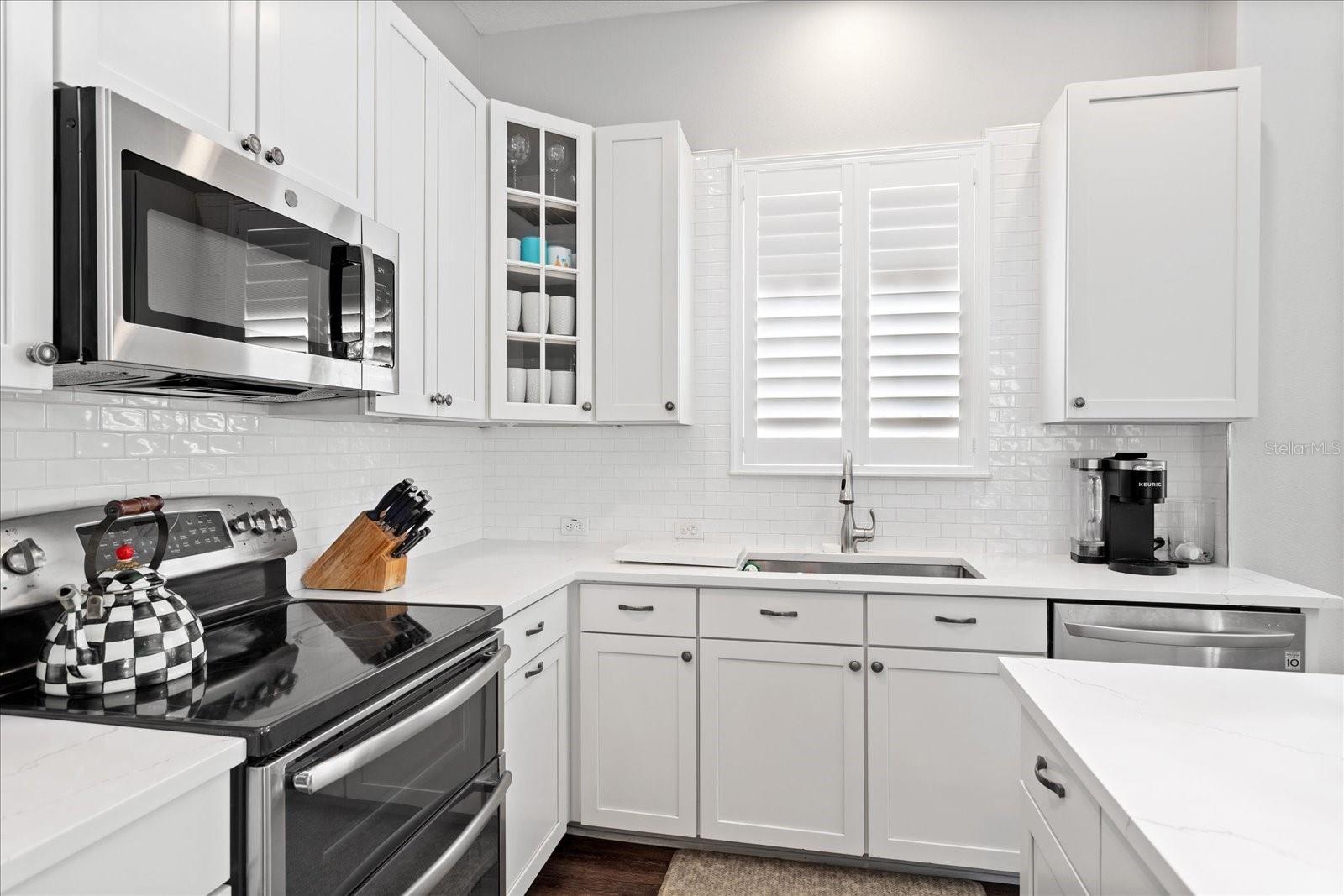 Image 17 of 38 For 4094 Oak Street