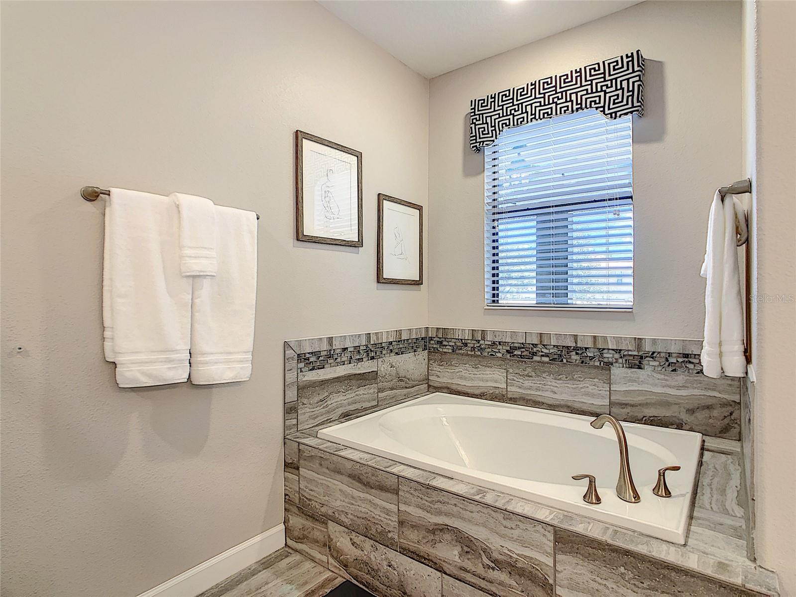 Image 50 of 83 For 1491 Rolling Fairway Drive