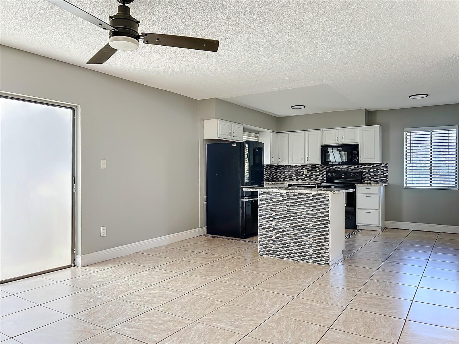 Image 15 of 51 For 163 Springwood Circle D