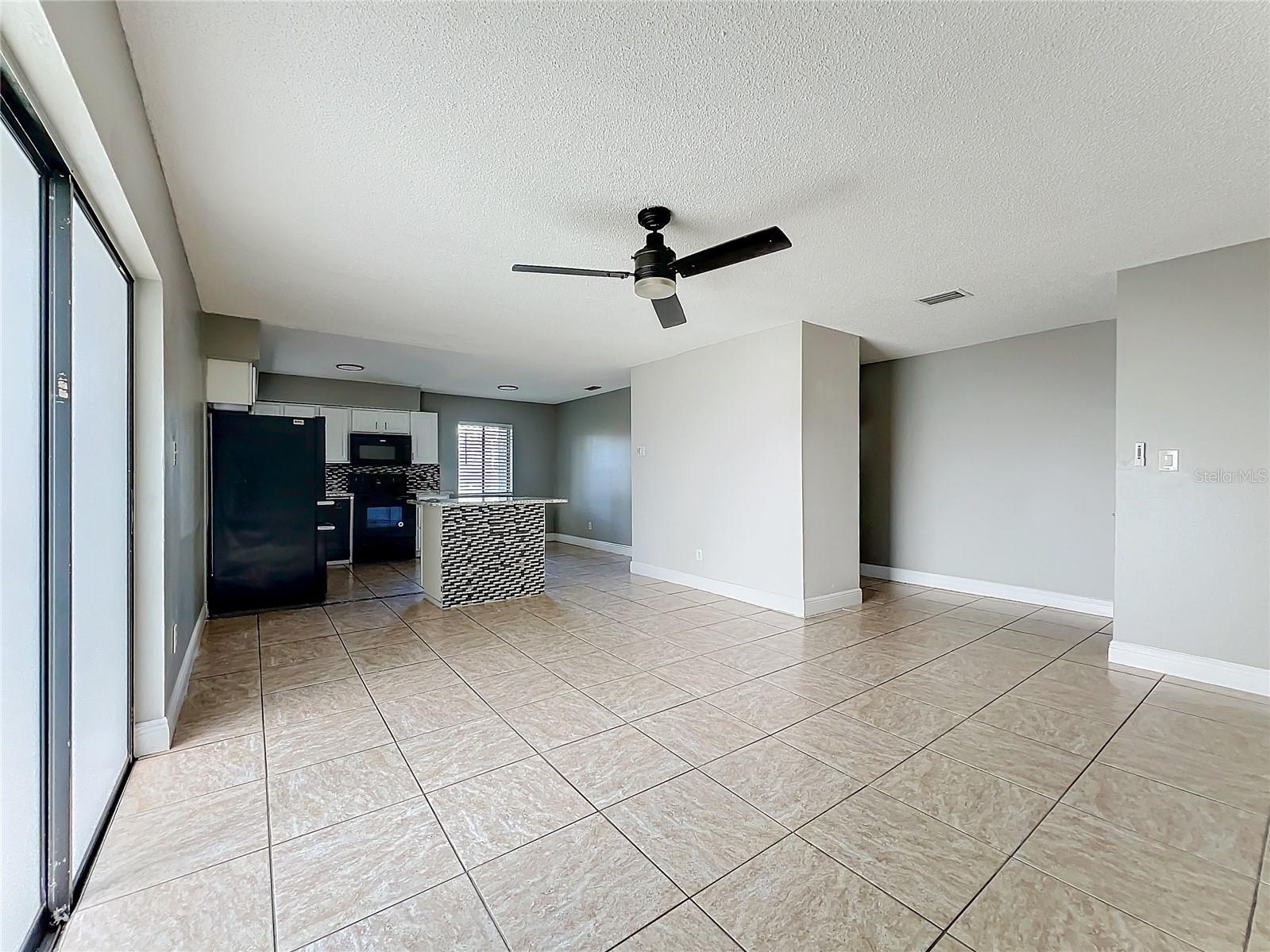 Image 16 of 51 For 163 Springwood Circle D