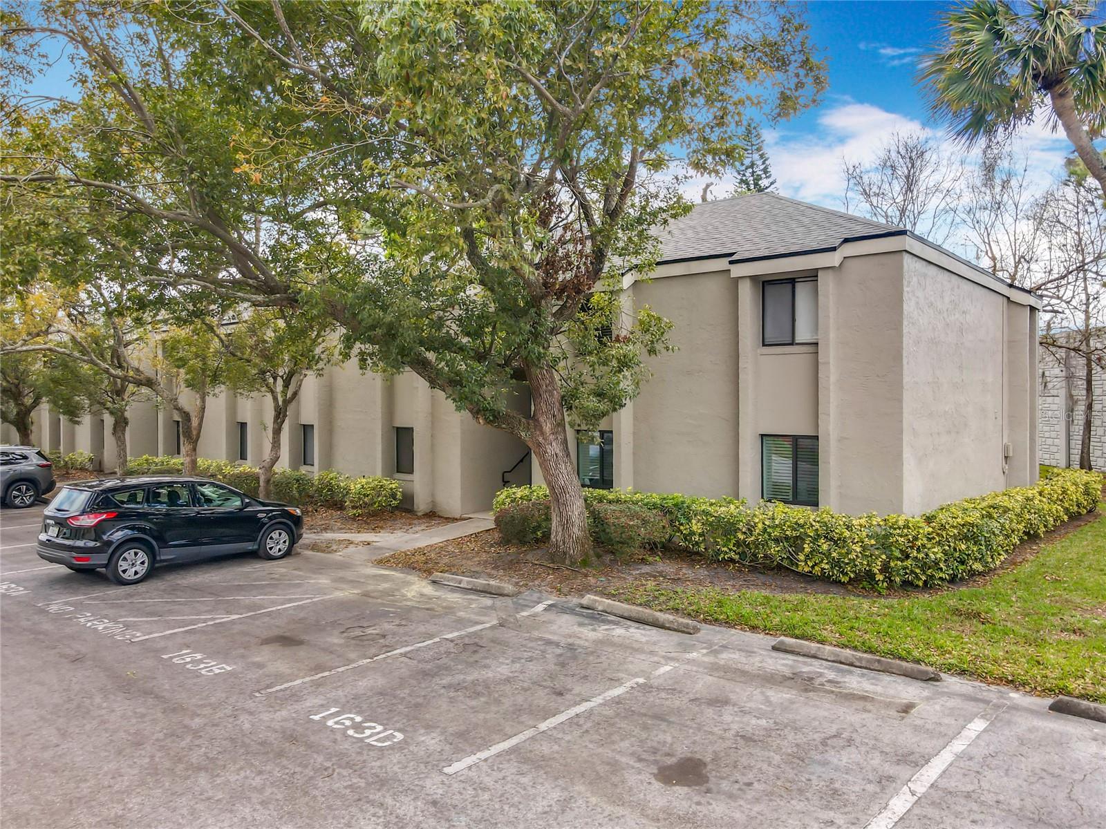 Image 2 of 51 For 163 Springwood Circle D