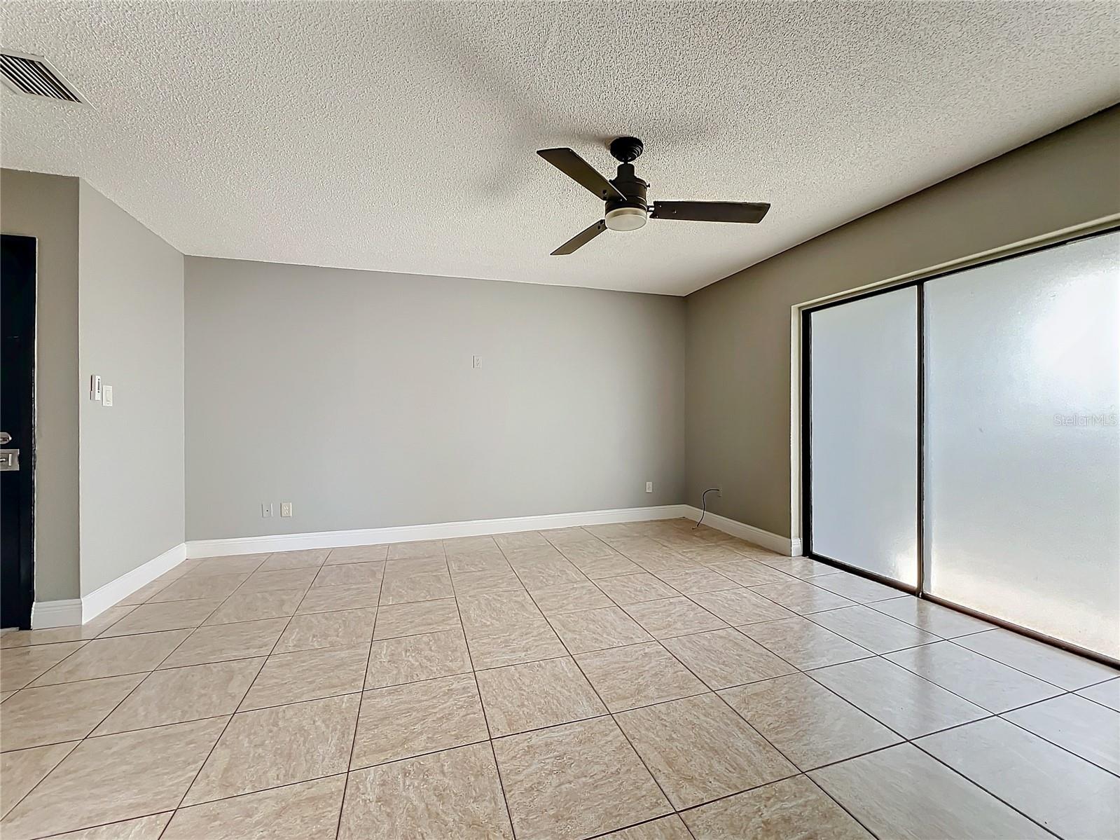 Image 20 of 51 For 163 Springwood Circle D