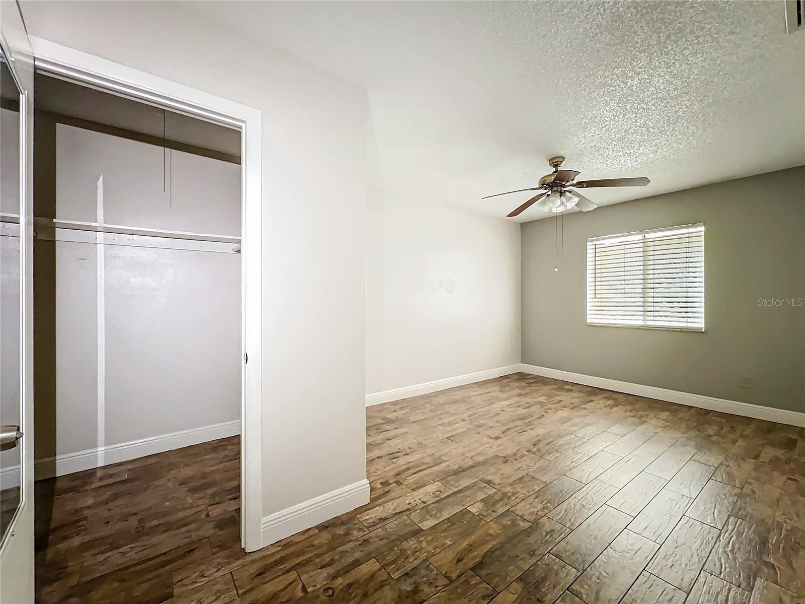 Image 30 of 51 For 163 Springwood Circle D