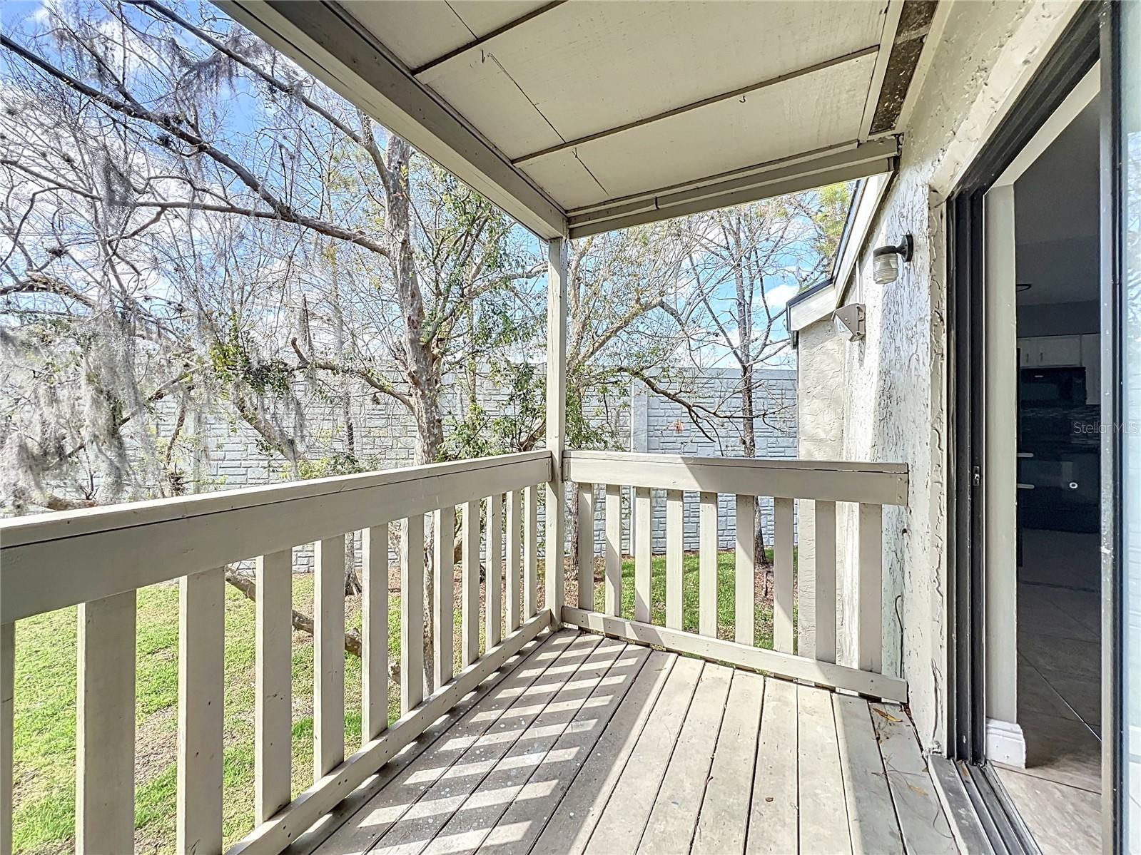 Image 42 of 51 For 163 Springwood Circle D