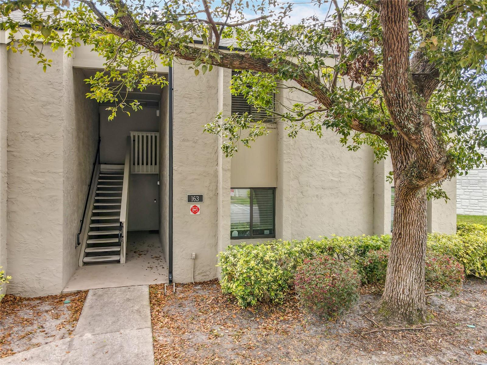 Image 5 of 51 For 163 Springwood Circle D