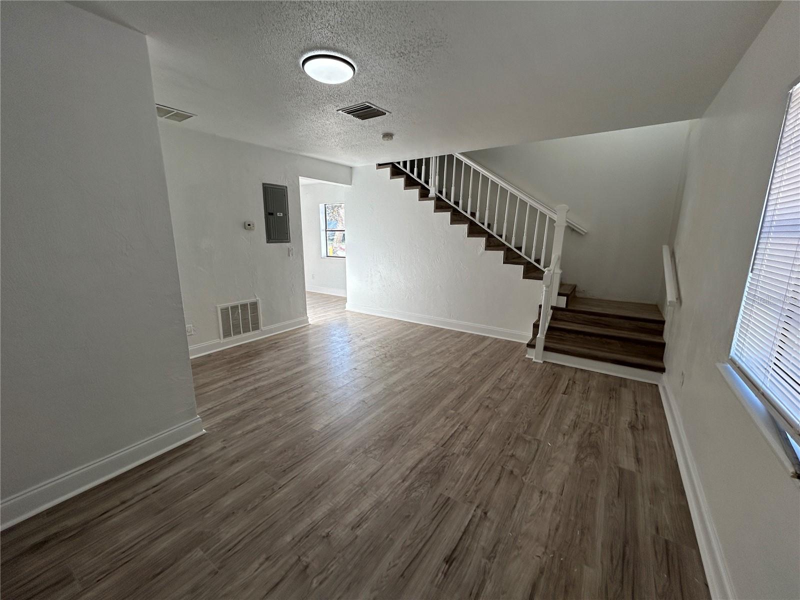 Image 4 of 6 For 1609 Jacobs Road