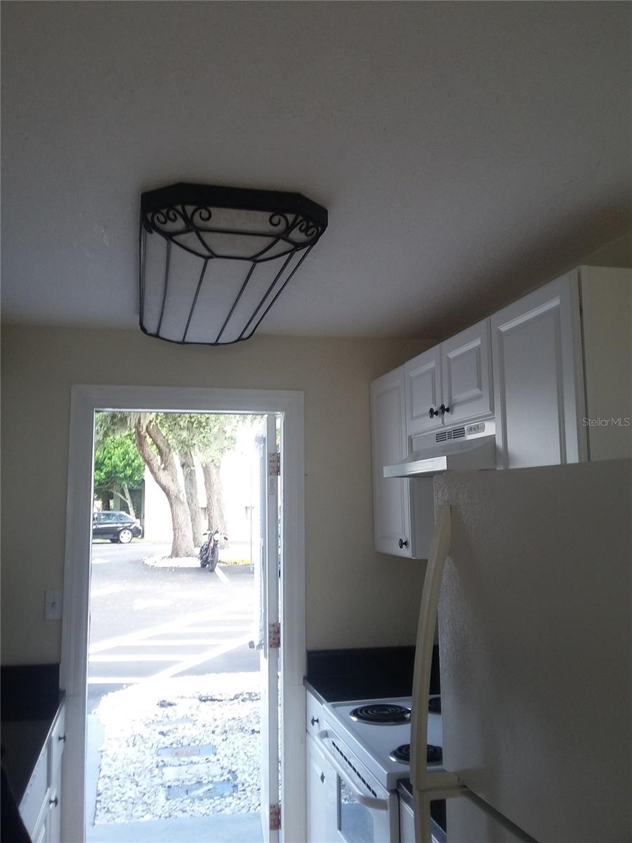 Image 3 of 20 For 1710 Washington Avenue 10