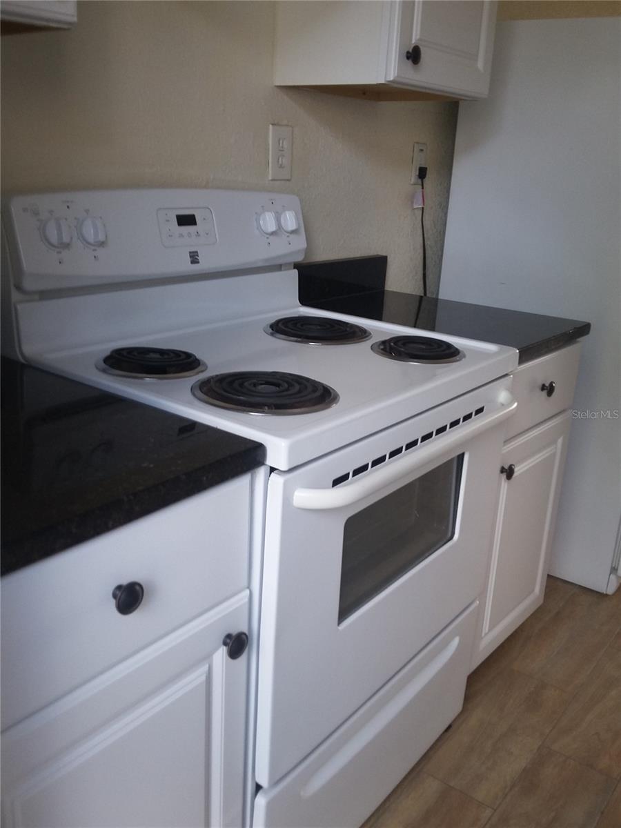 Image 5 of 20 For 1710 Washington Avenue 10