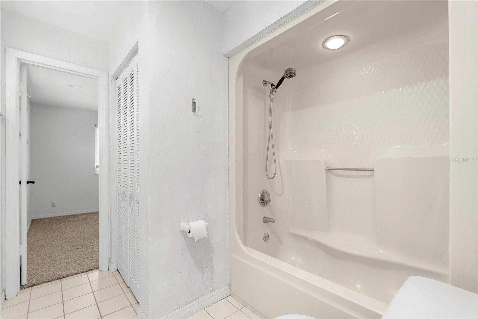 Image 23 of 35 For 3216 John Anderson Drive