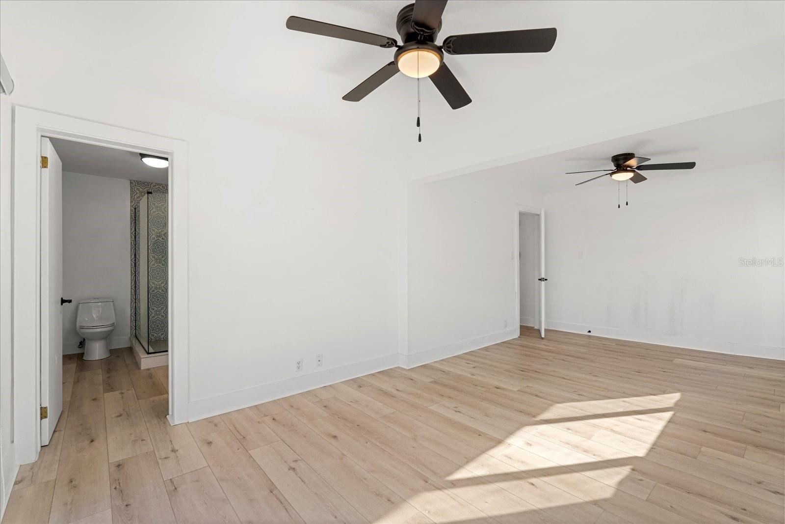 Image 7 of 35 For 3216 John Anderson Drive