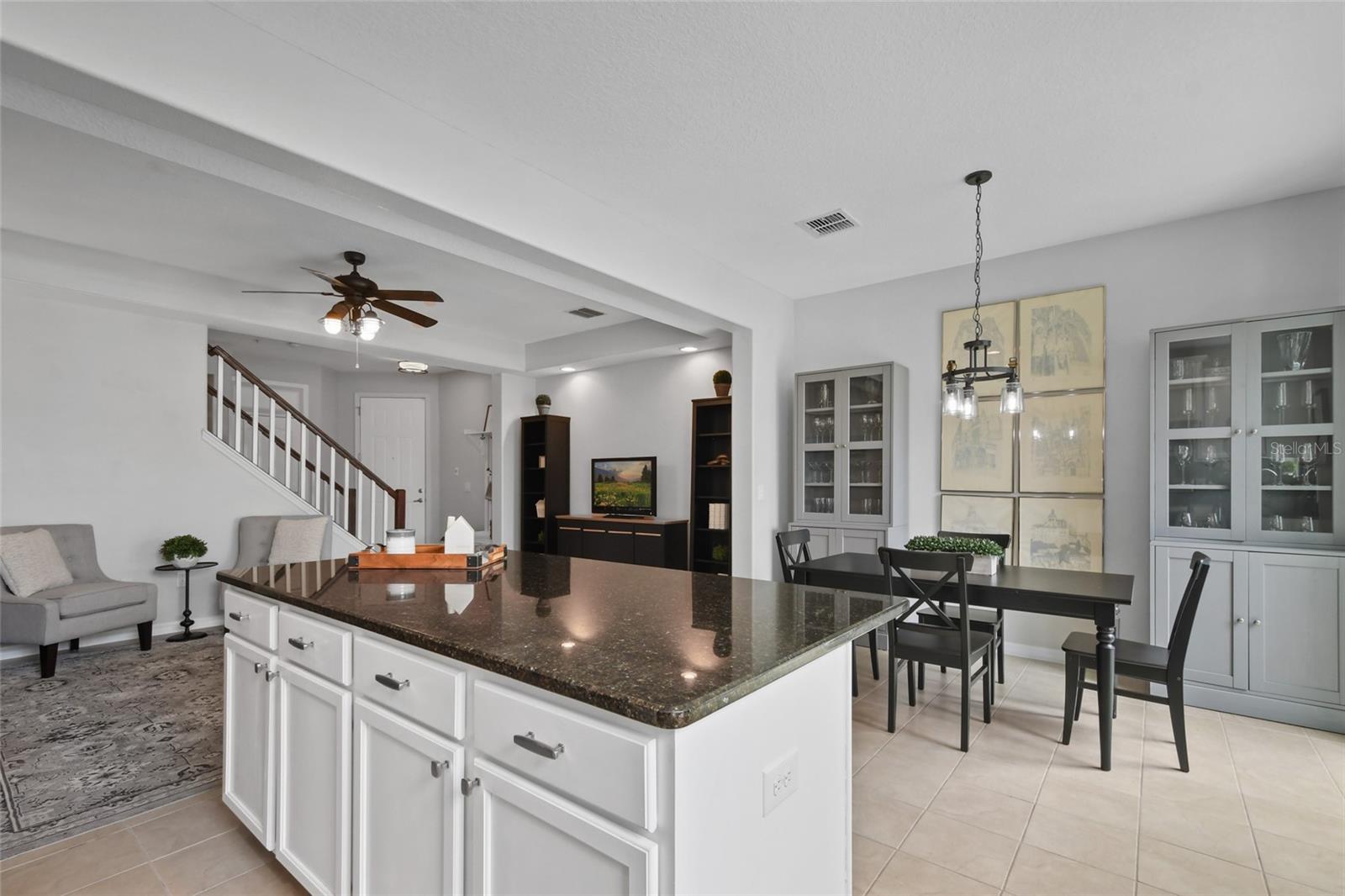Image 19 of 38 For 9478 Silver Buttonwood Street