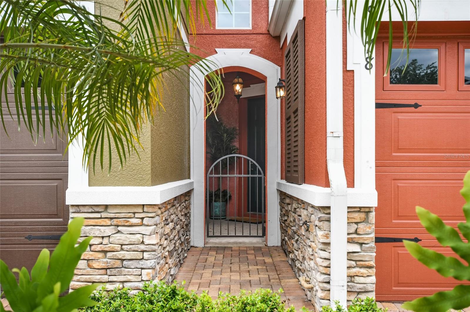 Image 2 of 38 For 9478 Silver Buttonwood Street