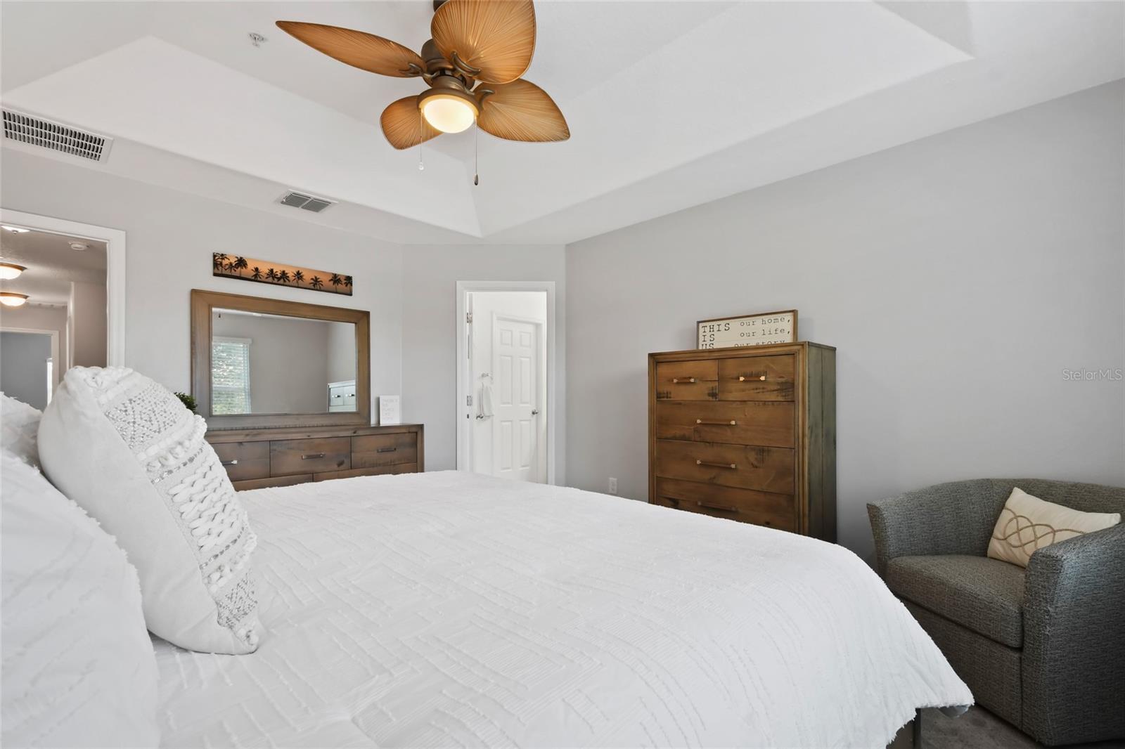Image 25 of 38 For 9478 Silver Buttonwood Street