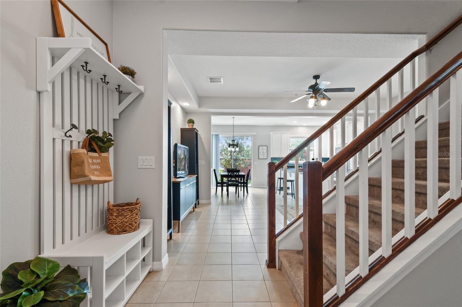 Image 5 of 38 For 9478 Silver Buttonwood Street