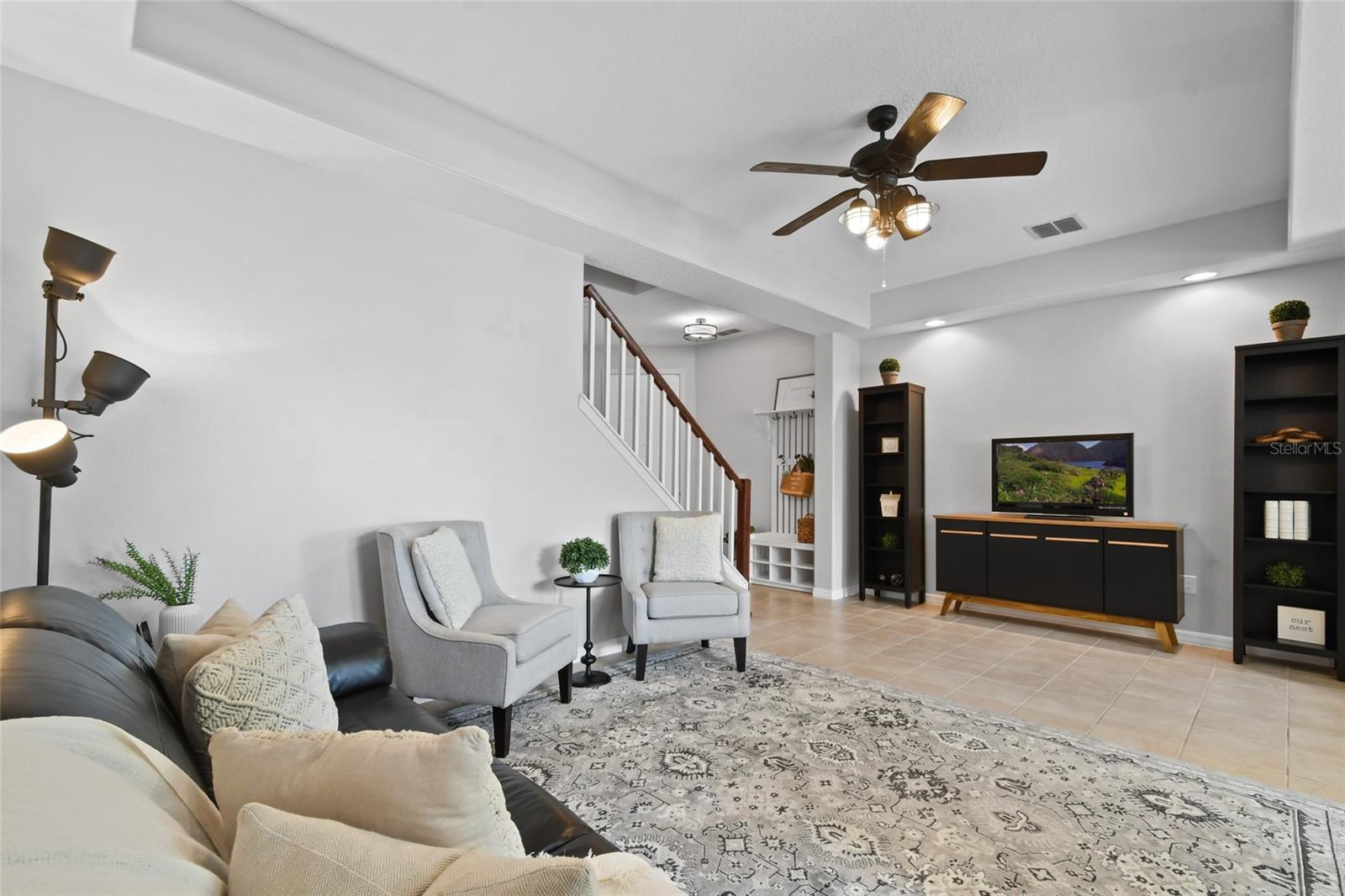 Image 9 of 38 For 9478 Silver Buttonwood Street