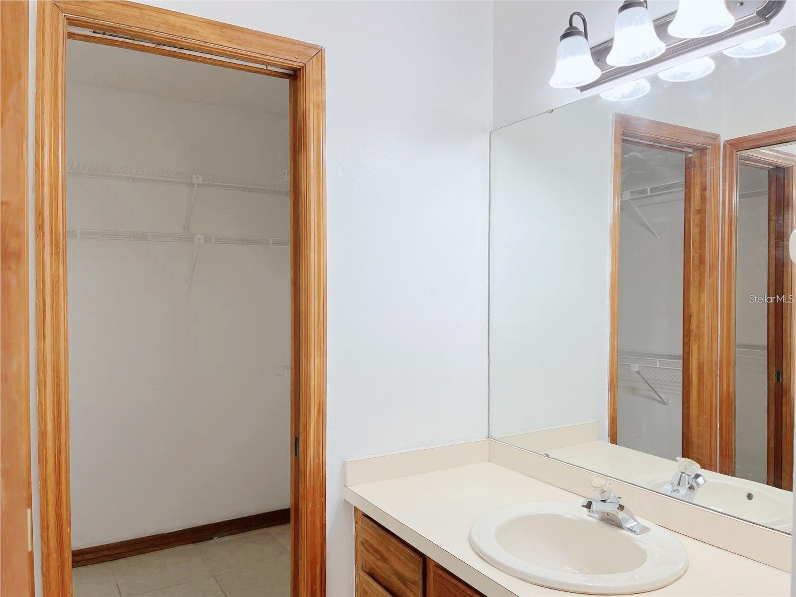 Image 10 of 18 For 3943 Greenview Pines Court