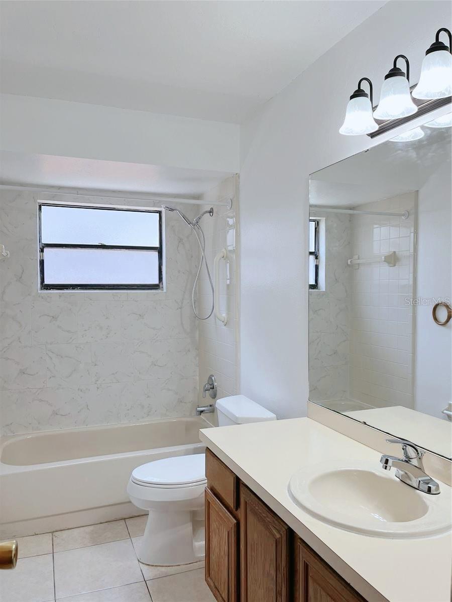 Image 15 of 18 For 3943 Greenview Pines Court