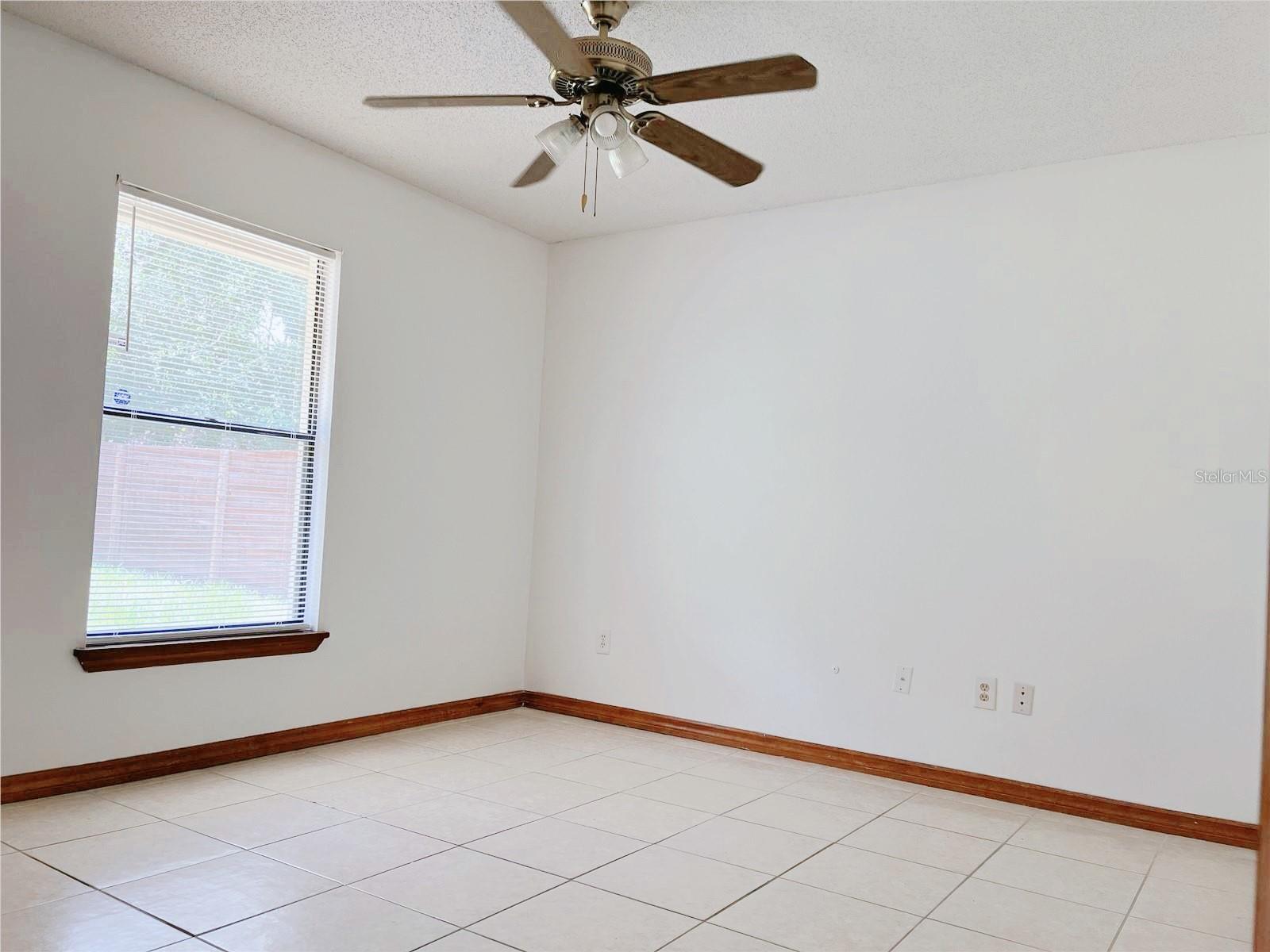 Image 16 of 18 For 3943 Greenview Pines Court