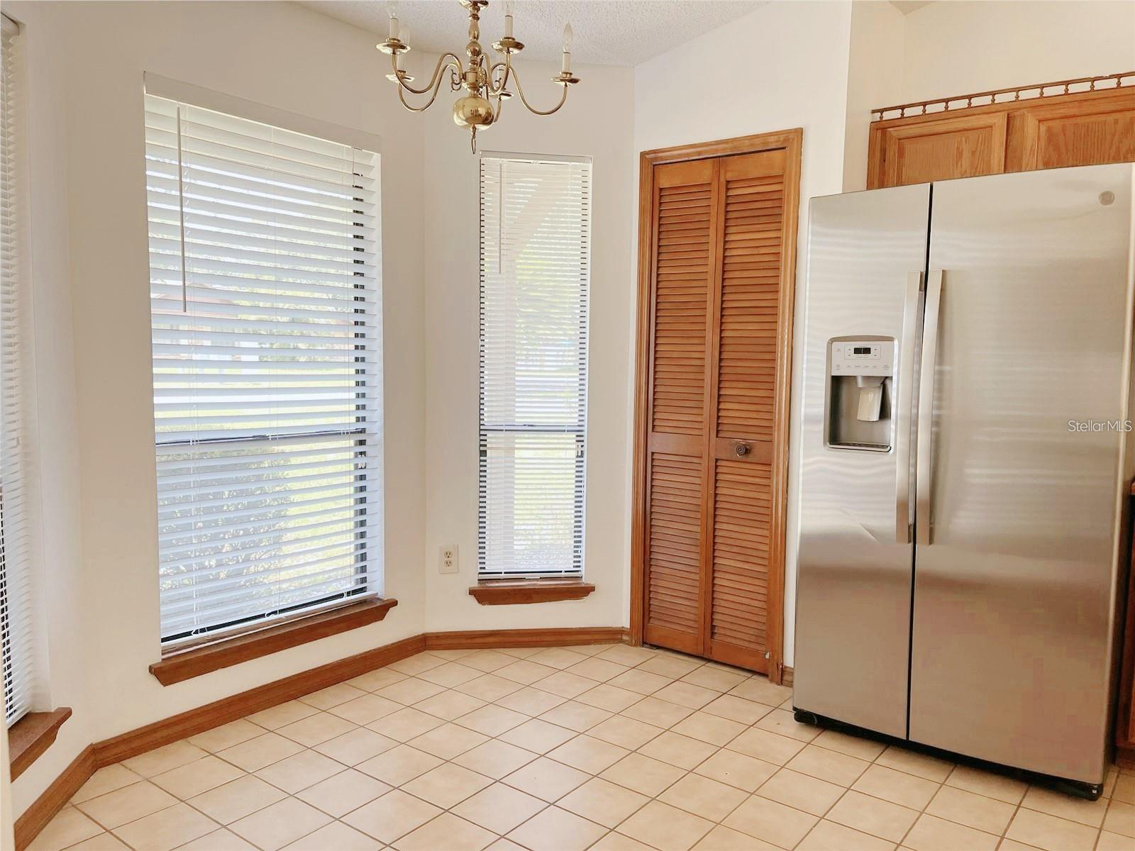 Image 4 of 18 For 3943 Greenview Pines Court