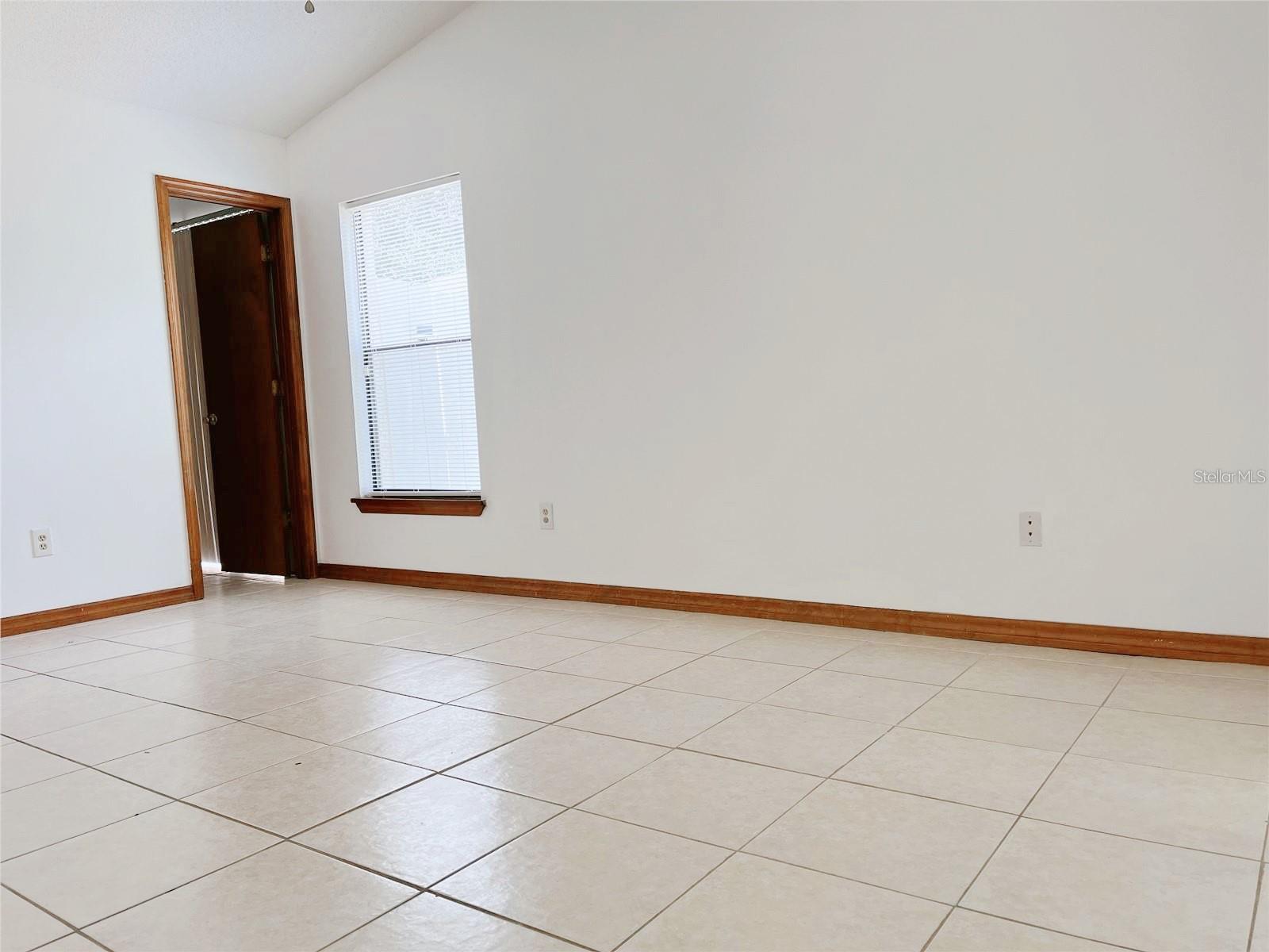 Image 8 of 18 For 3943 Greenview Pines Court