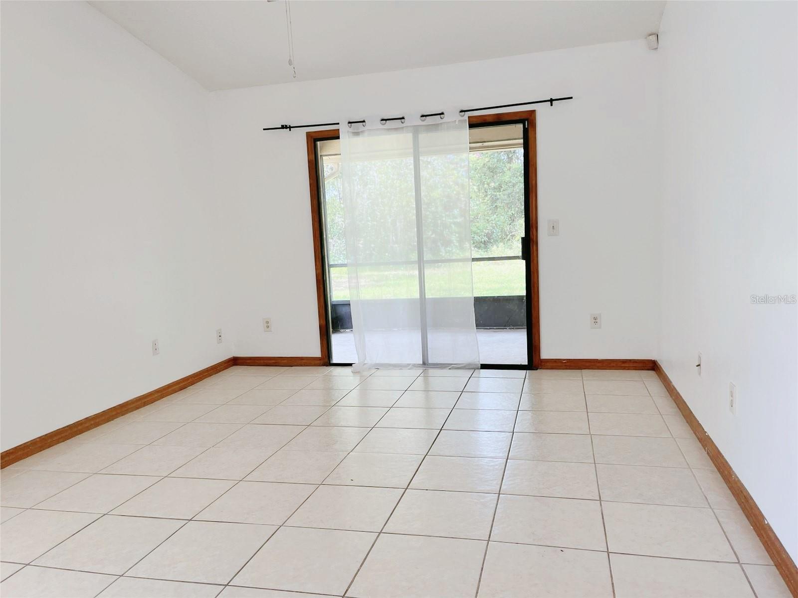 Image 9 of 18 For 3943 Greenview Pines Court