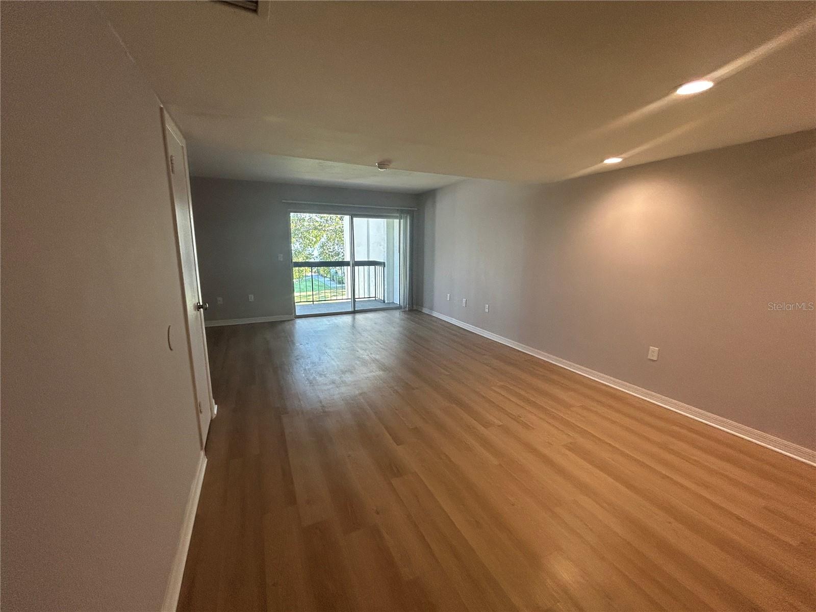 Image 3 of 26 For 4203 Semoran Boulevard 6