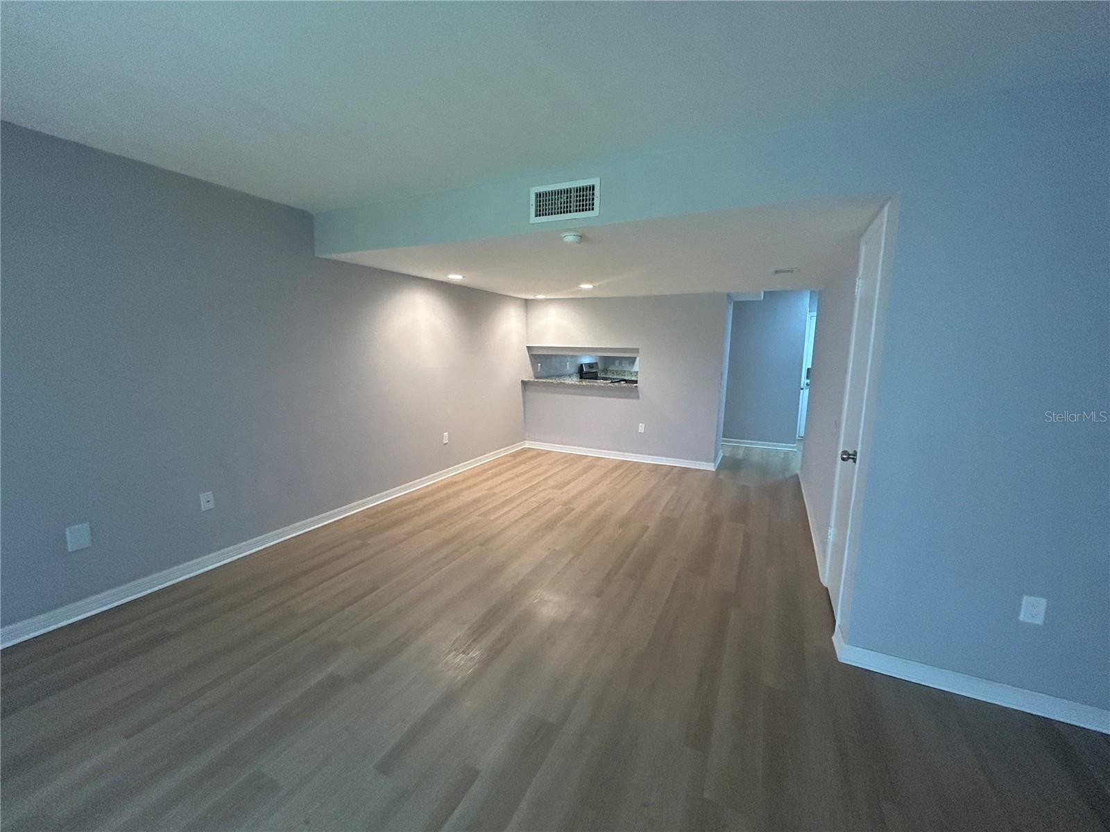 Image 6 of 26 For 4203 Semoran Boulevard 6