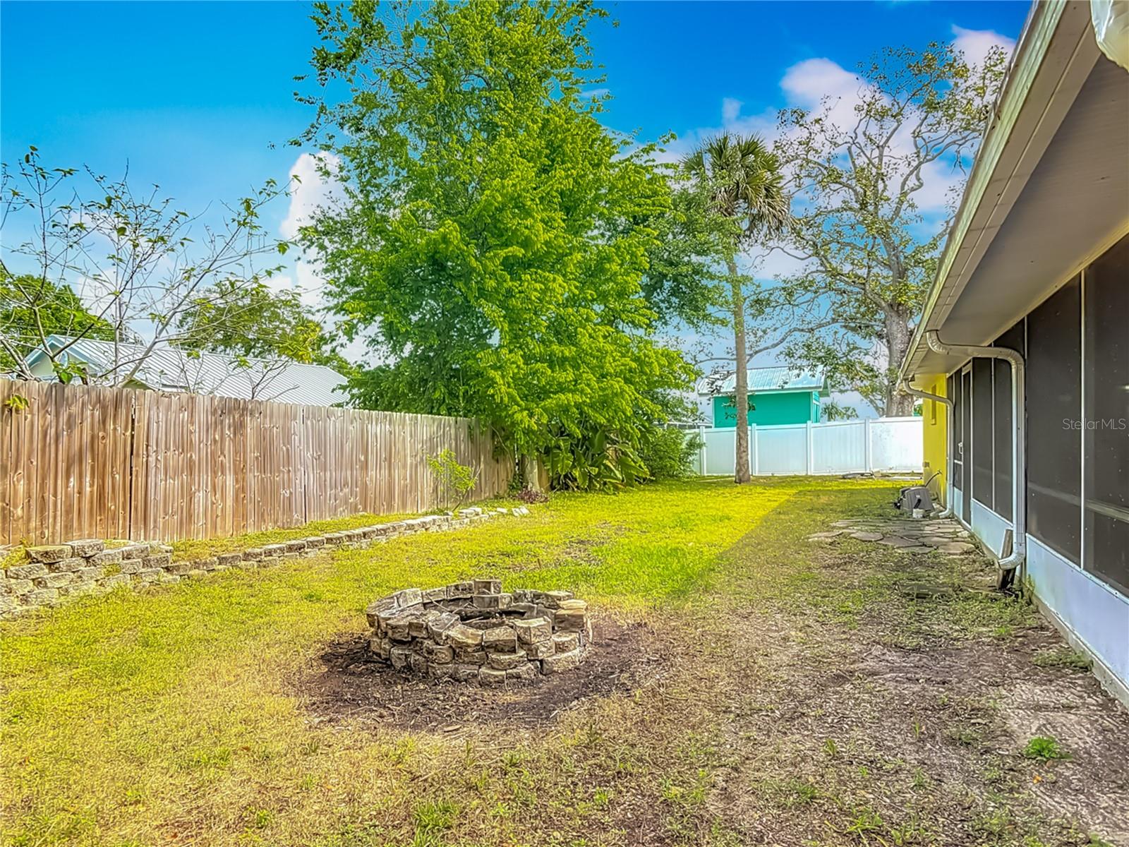 Image 40 of 53 For 110 Riverside Terrace