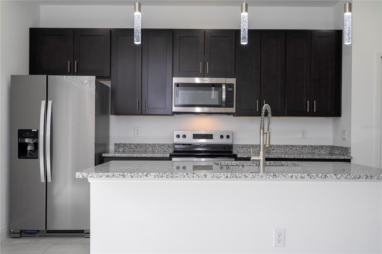 Listing photo id 4 for 9841 Swanee Terrace