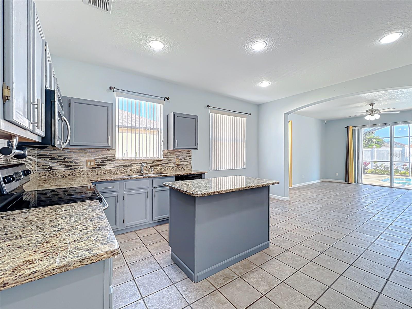 Image 14 of 63 For 12554 Beacontree Way