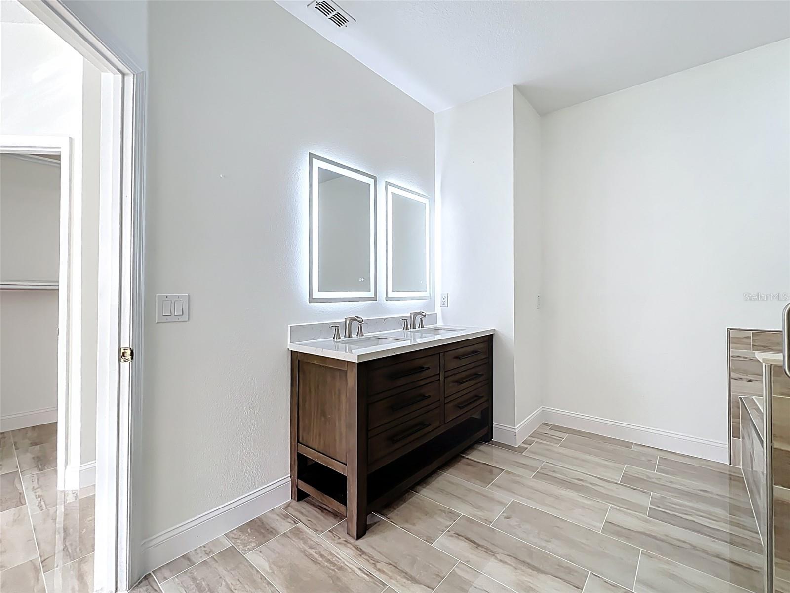 Image 33 of 63 For 12554 Beacontree Way