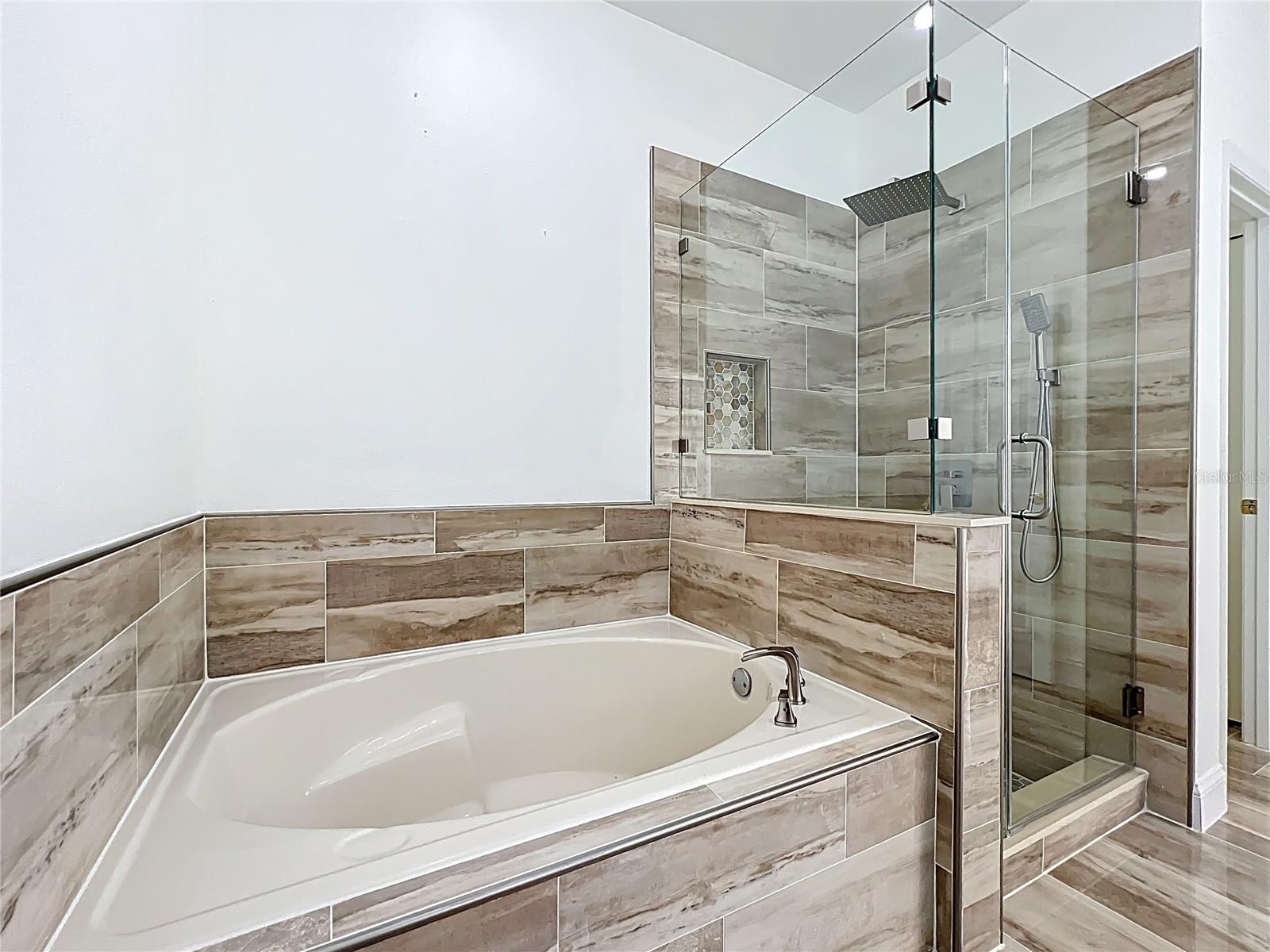 Image 36 of 63 For 12554 Beacontree Way