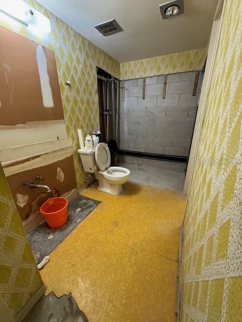 Image 11 of 18 For 7321 Central Avenue 504