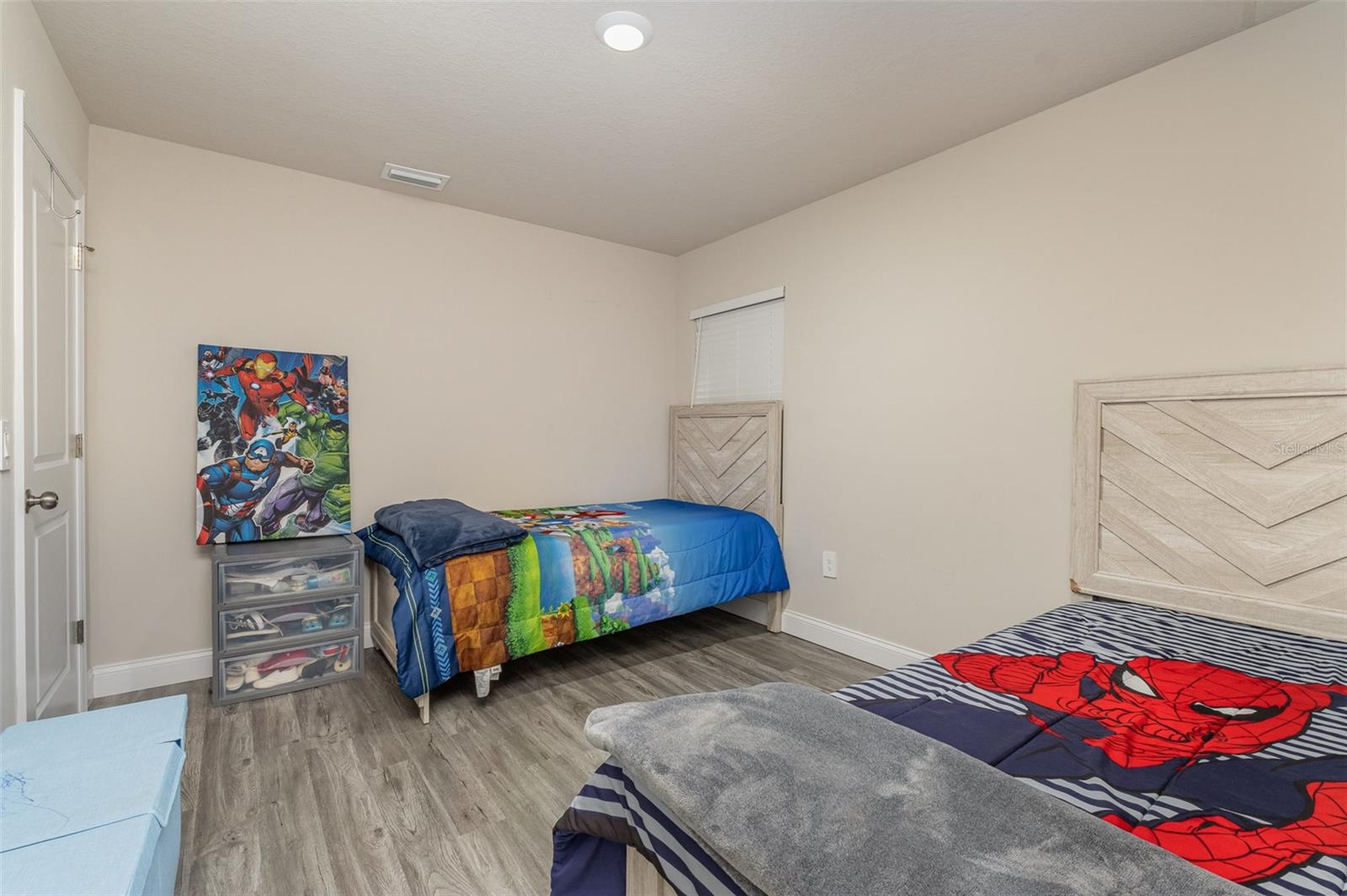 Image 22 of 28 For 866 Carnival Road Se
