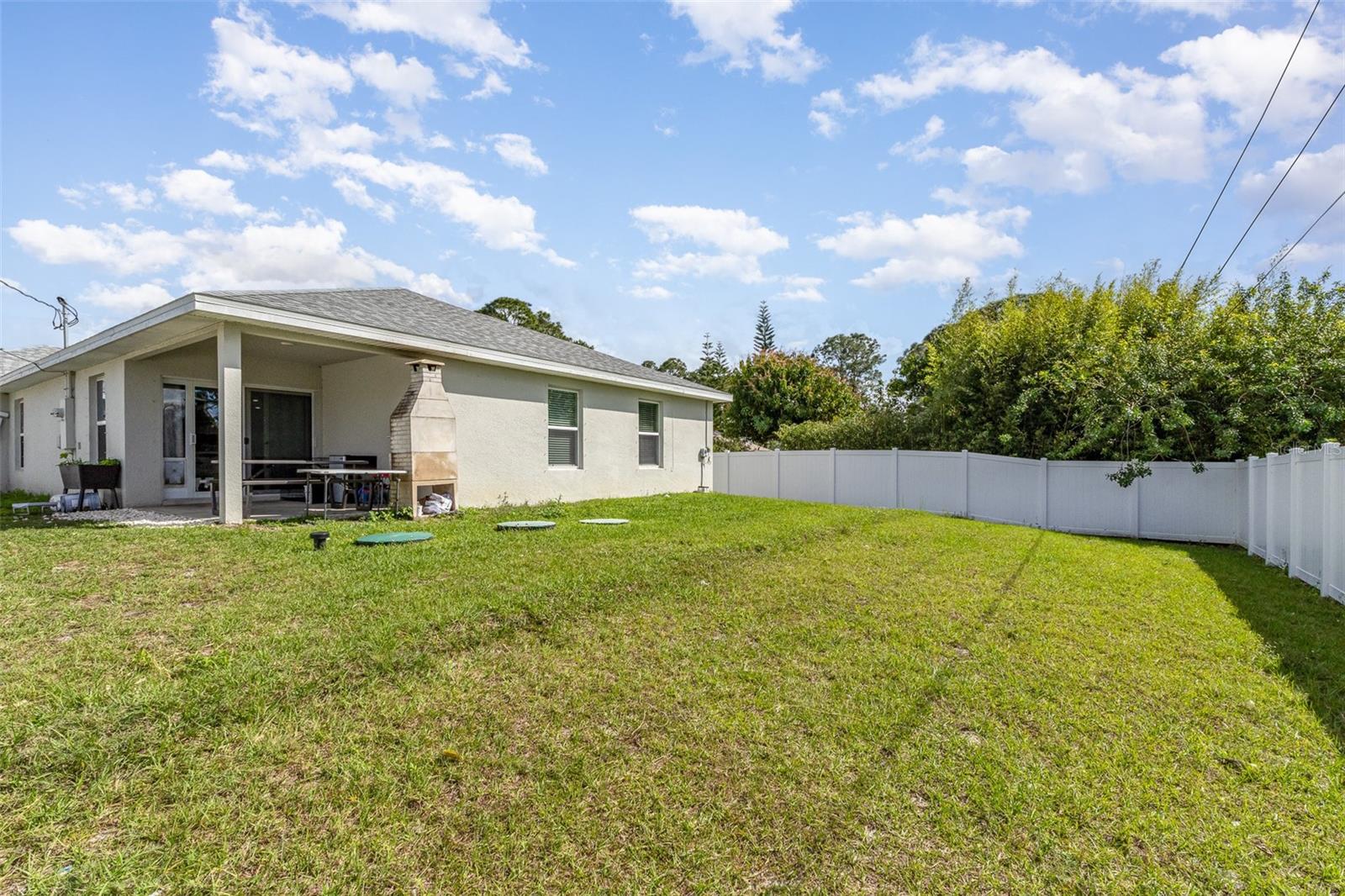 Image 27 of 28 For 866 Carnival Road Se