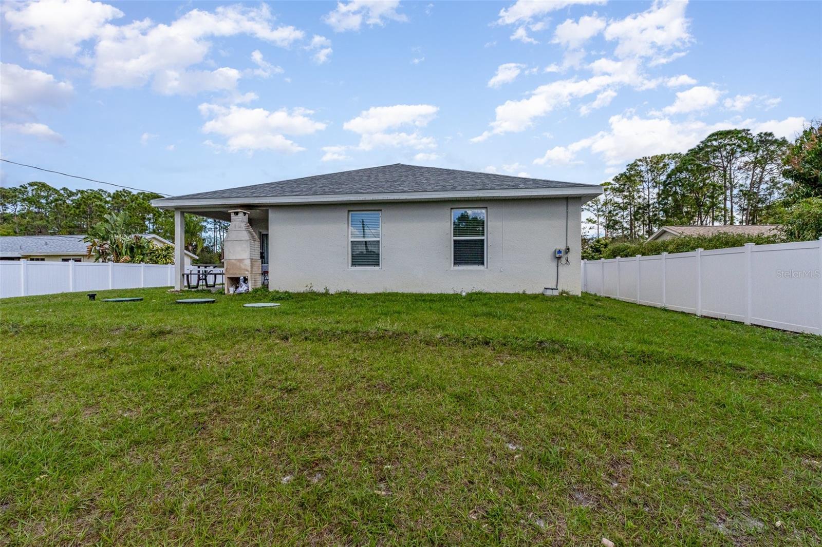 Image 28 of 28 For 866 Carnival Road Se