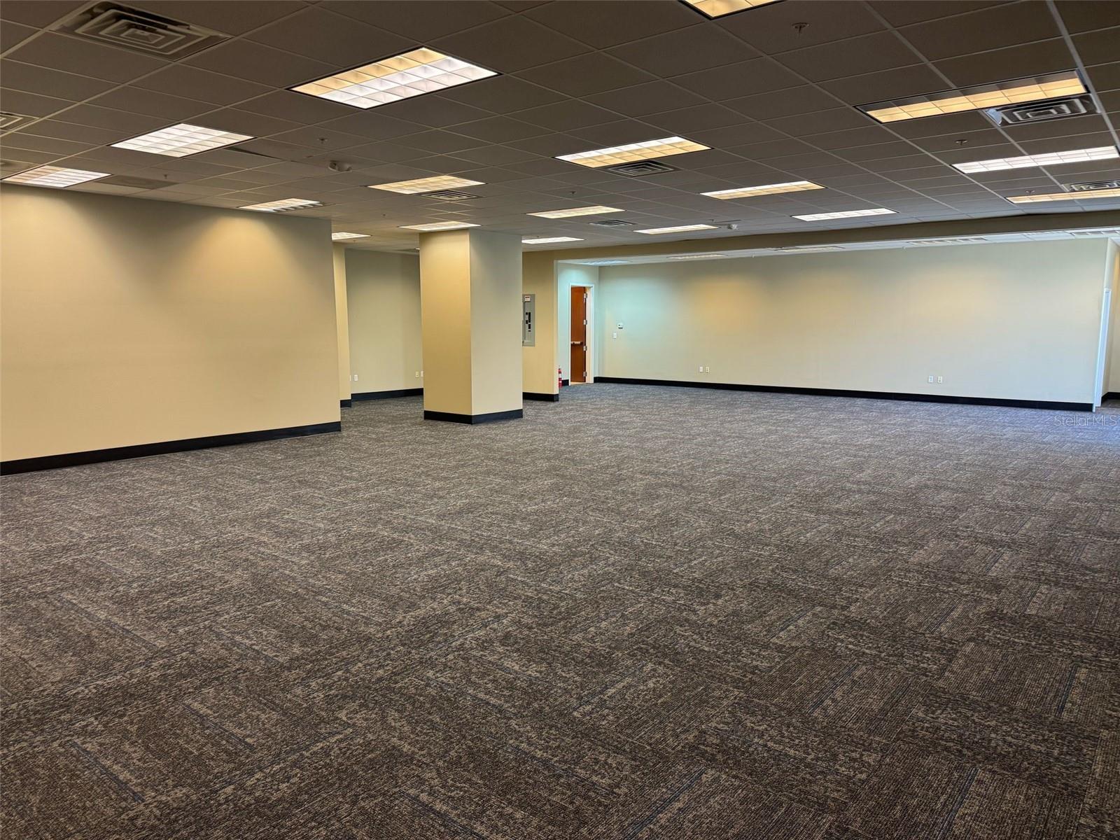 Image 13 of 18 For 5749 Westgate Drive Unit 201