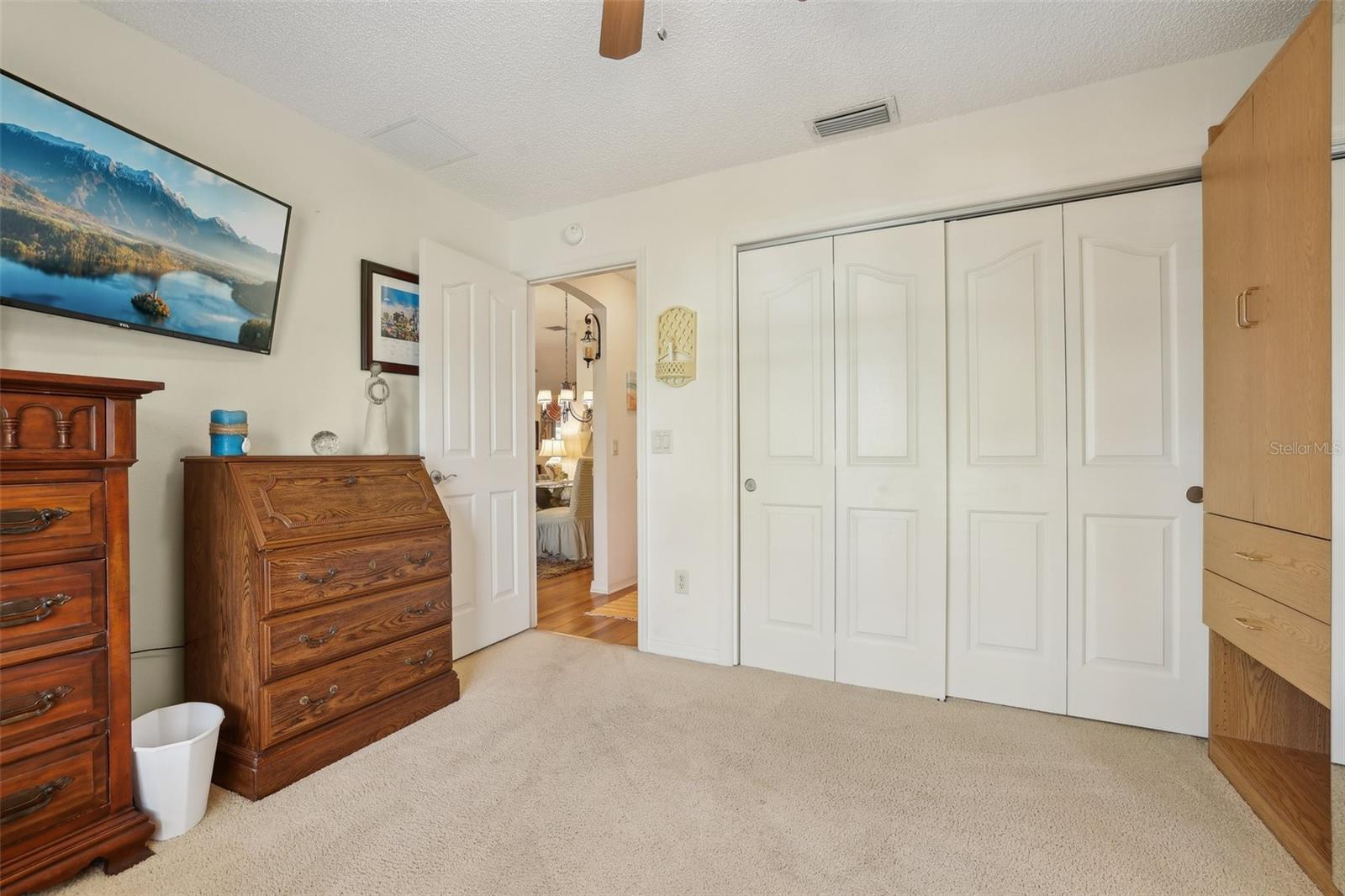 Image 20 of 30 For 433 Arcadia Lakes Drive