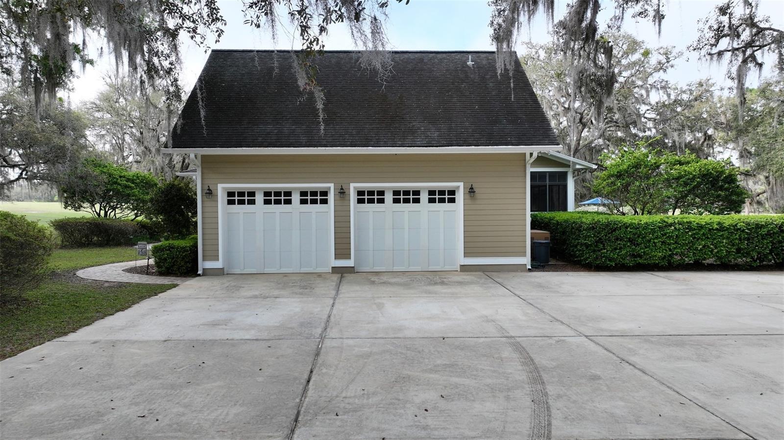 Image 17 of 74 For 101 Karrie Way