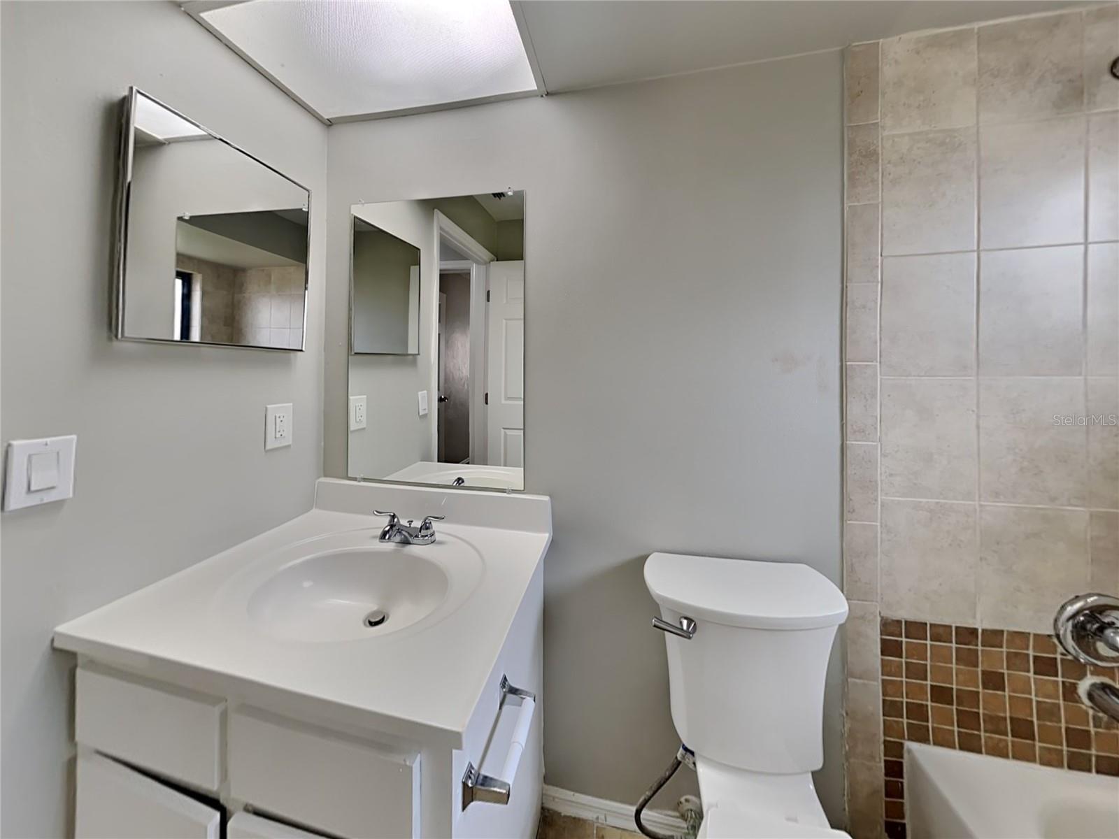 Image 21 of 22 For 102 Cascade Street B