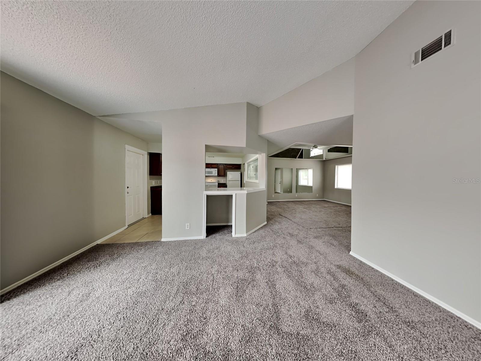 Image 3 of 22 For 102 Cascade Street B