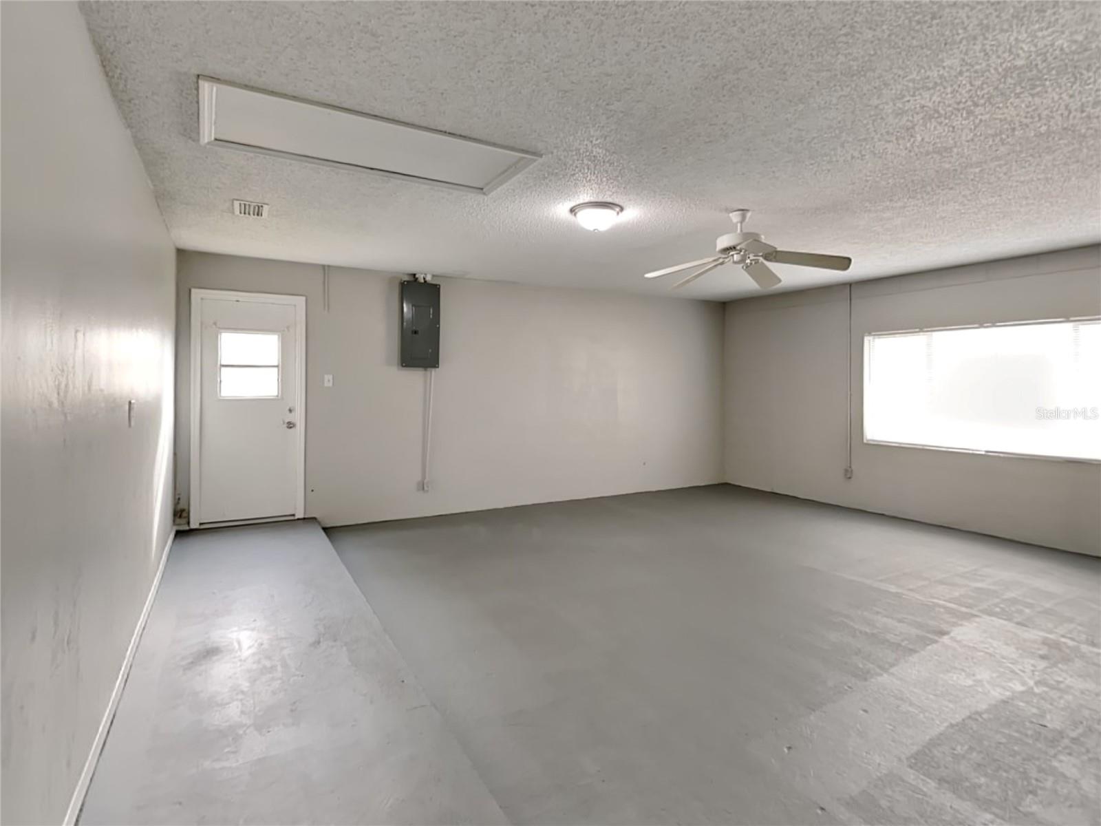 Image 6 of 22 For 102 Cascade Street B