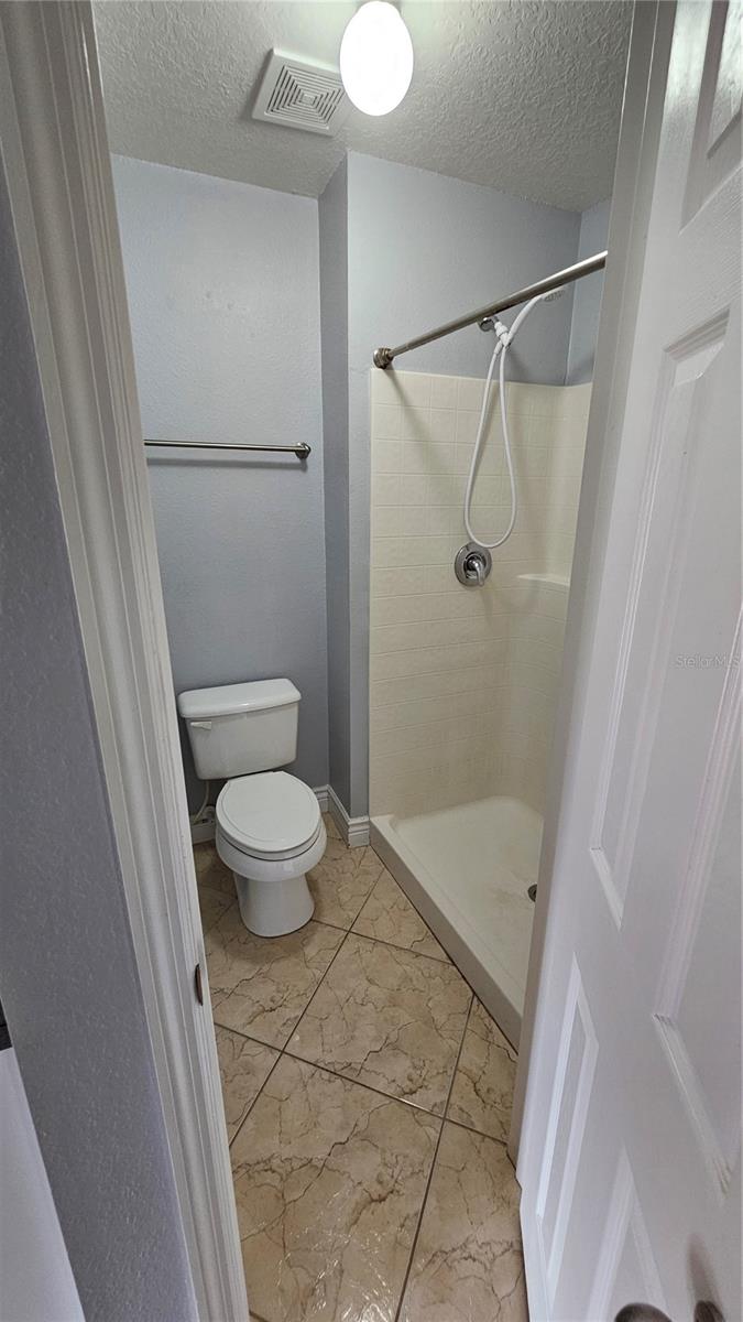 Image 16 of 26 For 105 Caterham Way