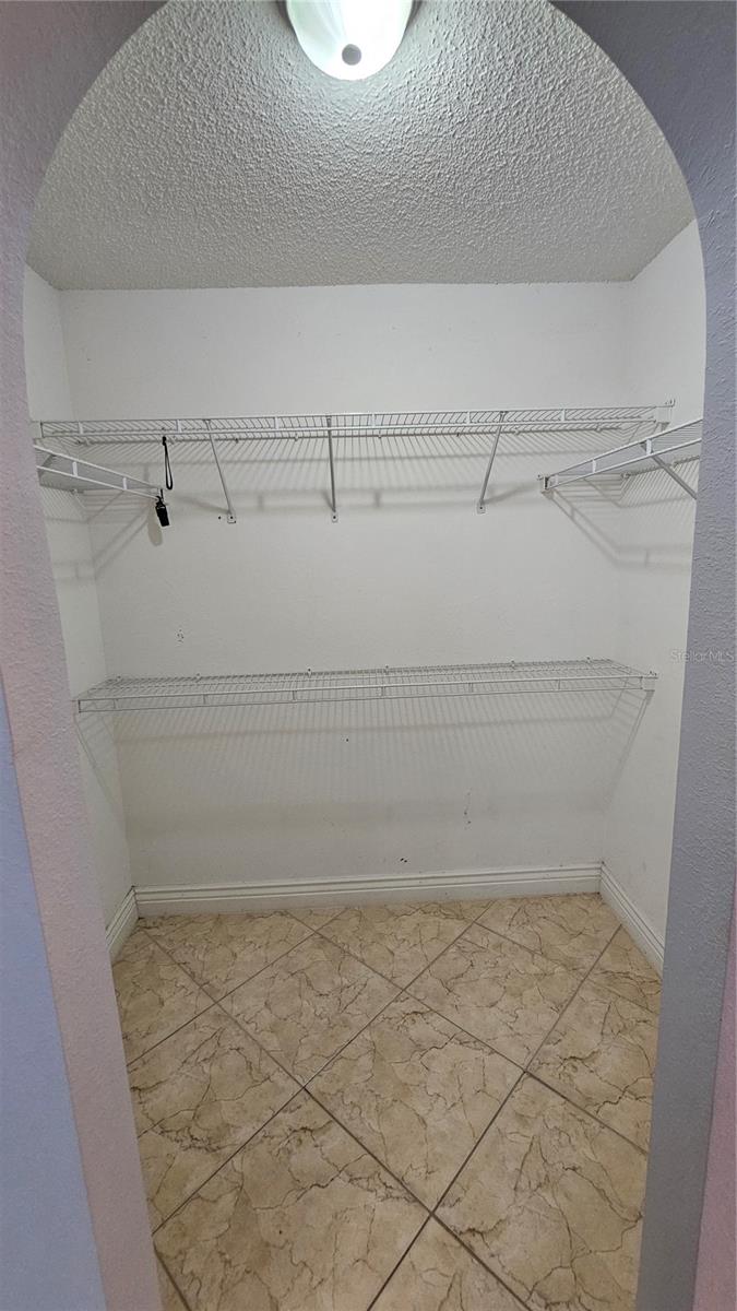 Image 17 of 26 For 105 Caterham Way