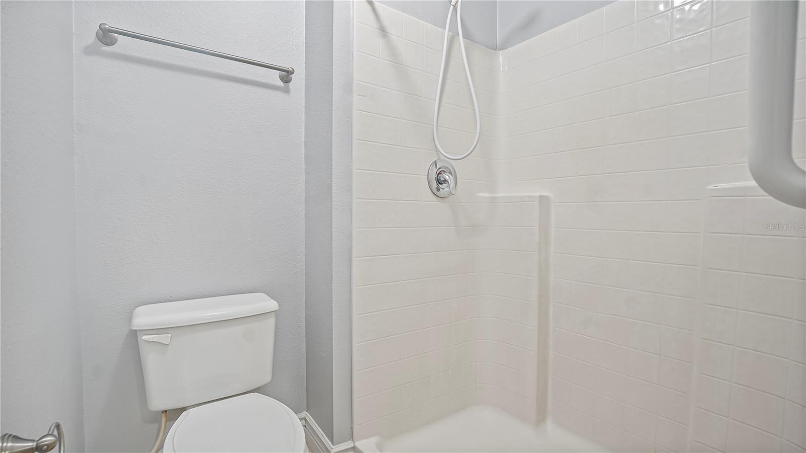 Image 28 of 34 For 105 Caterham Way