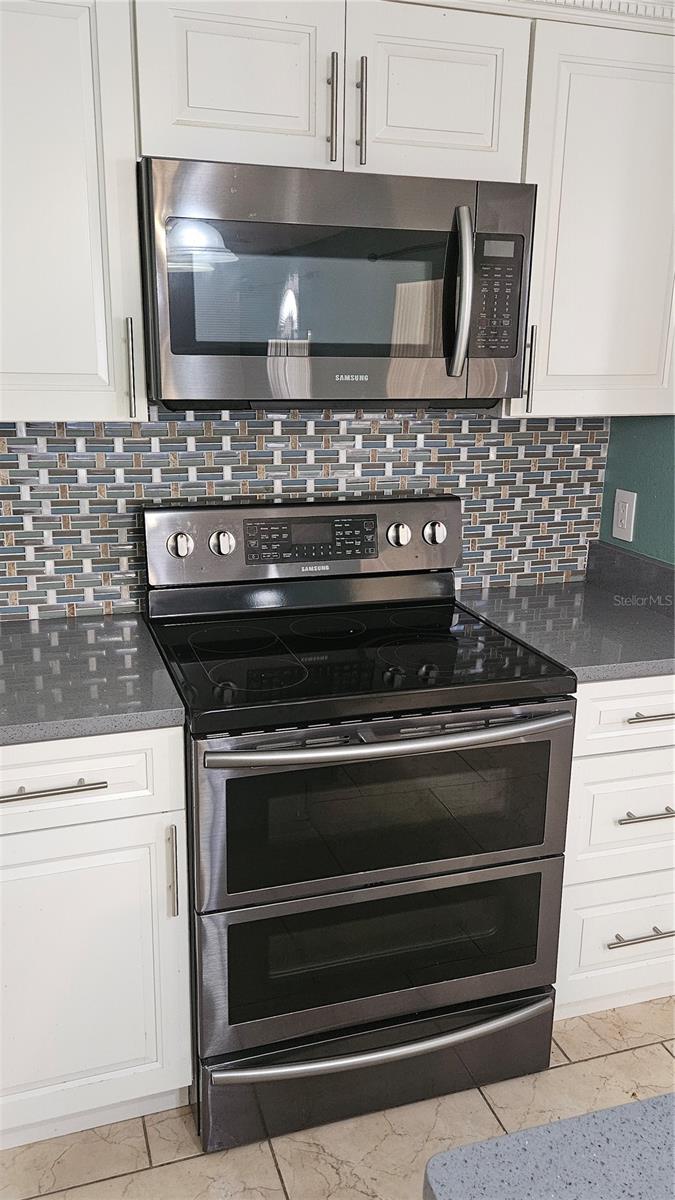 Image 5 of 26 For 105 Caterham Way