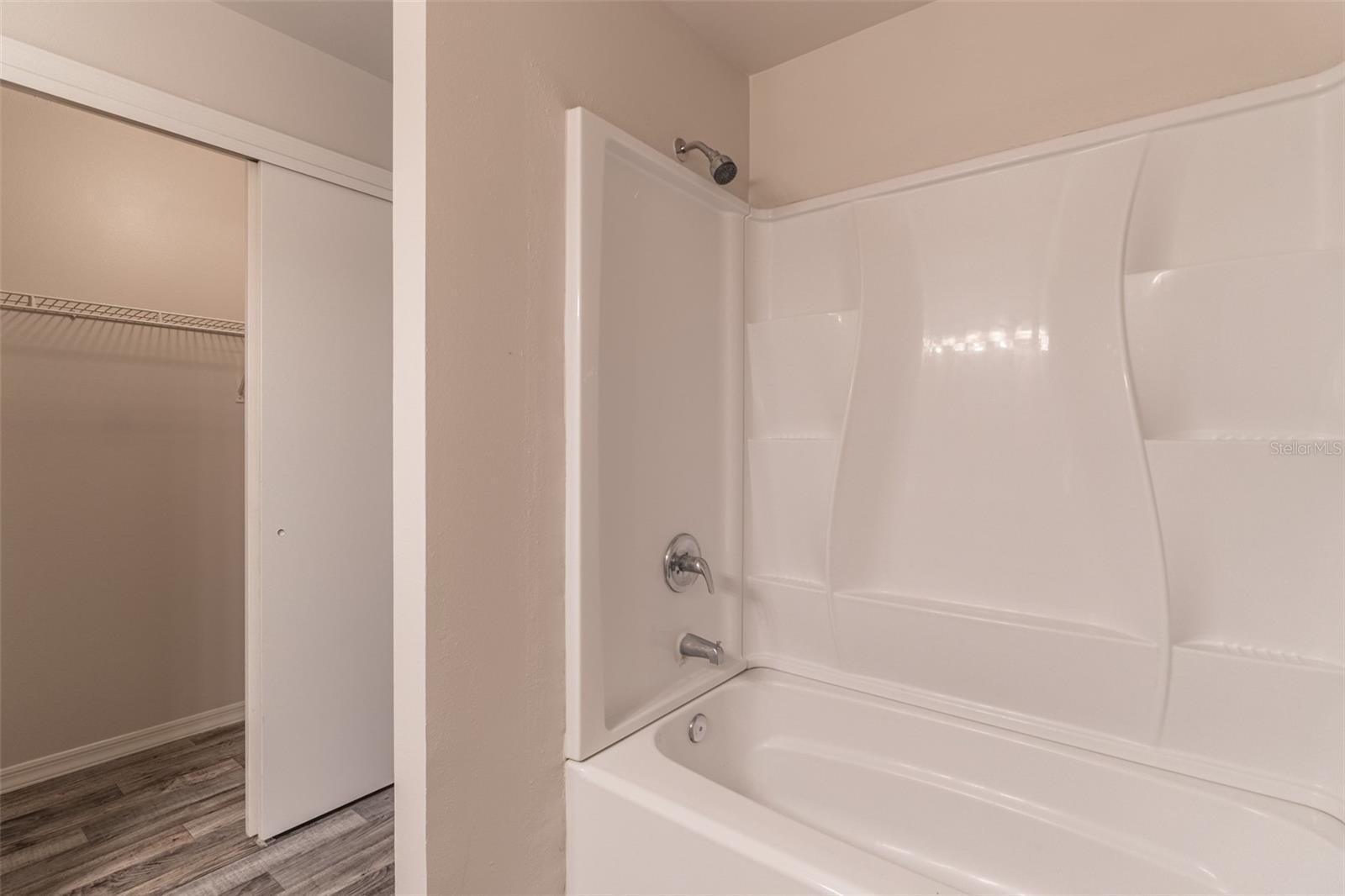 Image 18 of 29 For 3192 Noah Street