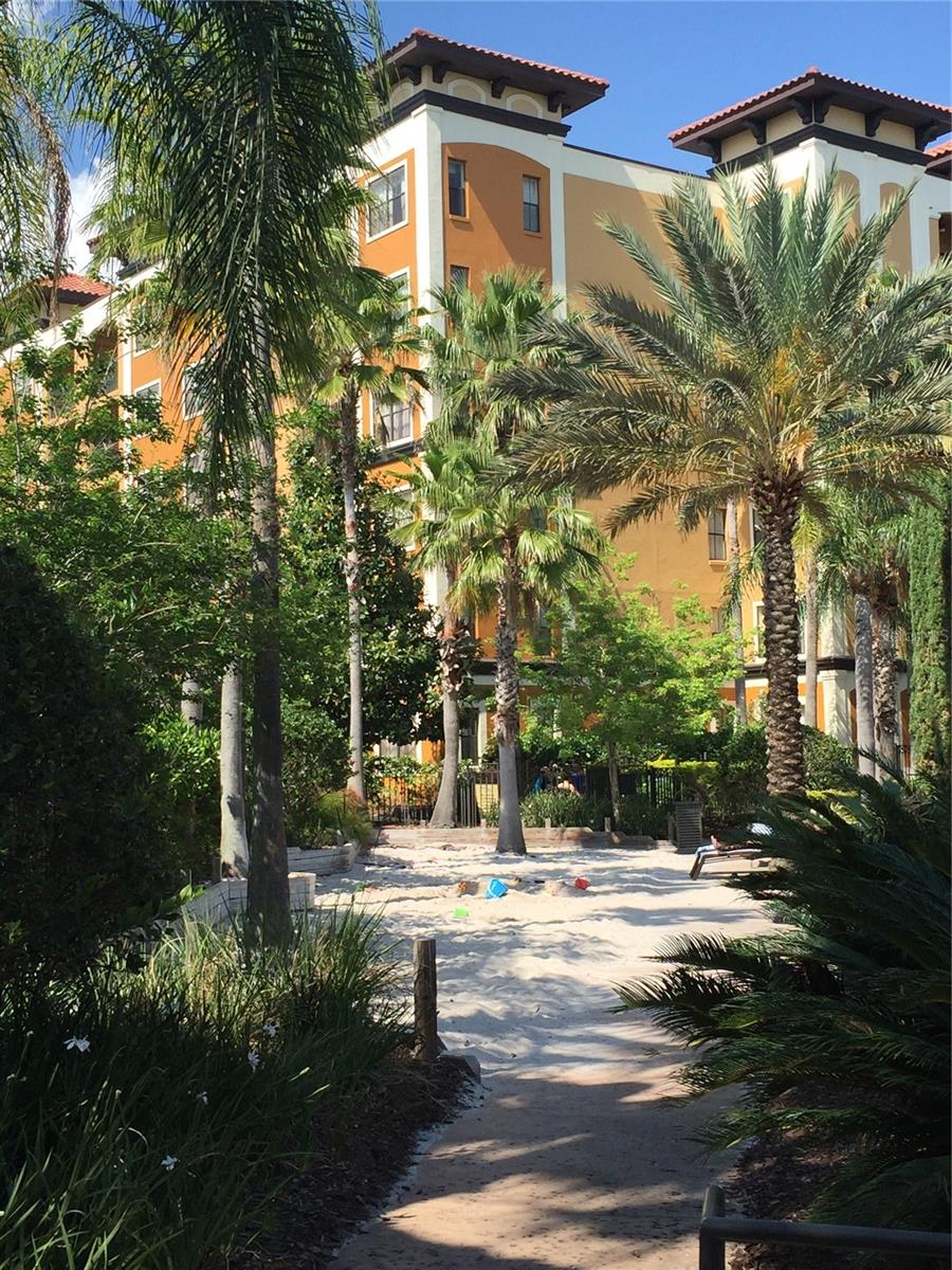 Image 38 of 49 For 12527 Floridays Resort Drive 603e